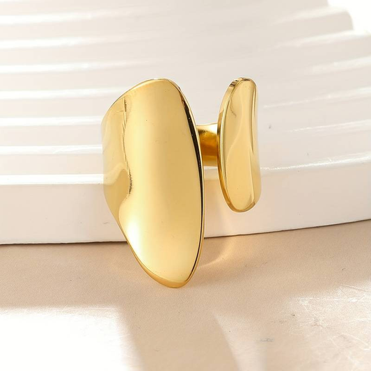 Elegant open golden ring Jula Jewelry