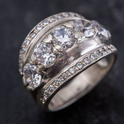 Silver shiny vintage band Jula Jewelry