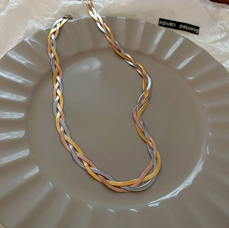 Elegant necklace crafted from gold and silver Jula Jewelry