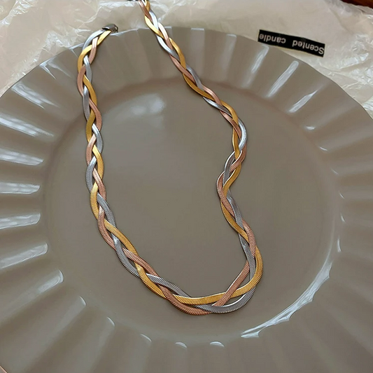 Elegant necklace crafted from gold and silver Jula Jewelry
