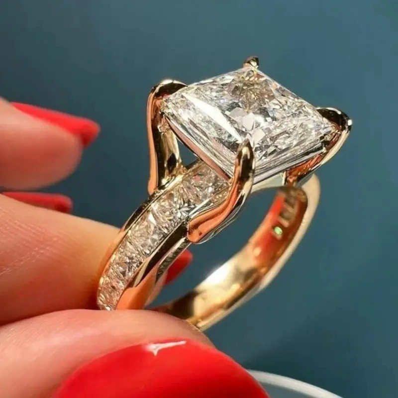 Elegant ring with antique crystal Jula Jewelry