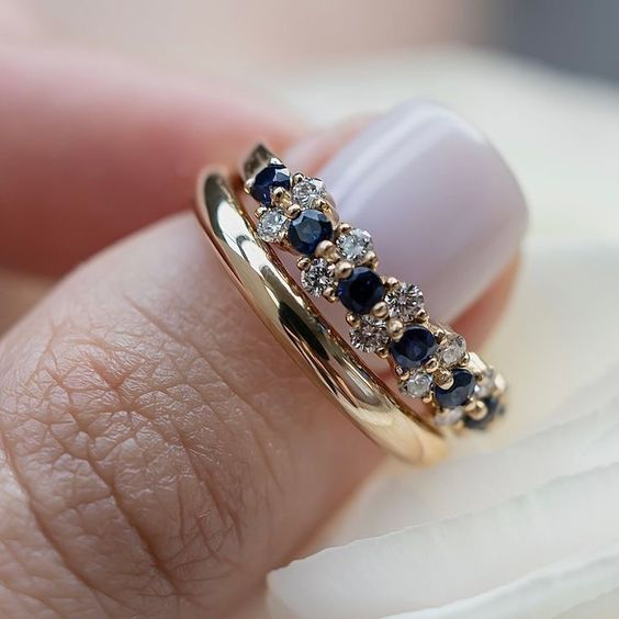 Vintage Elegant Gold Ring with Blue Zircon Jula Jewelry