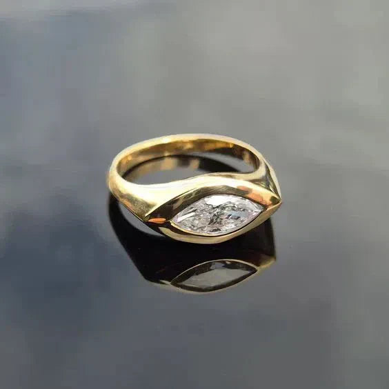 Vintage Gold Ring with Zirconia Eye Jula Jewelry