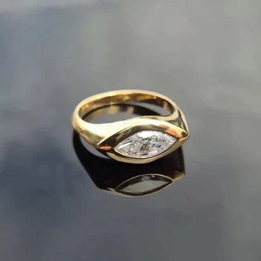 Vintage Gold Ring with Zirconia Eye Jula Jewelry