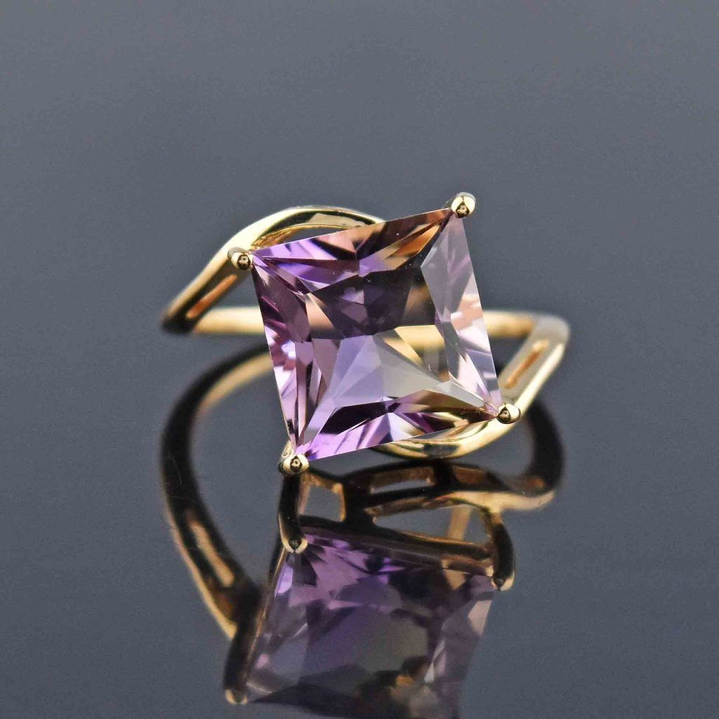 Purple Ring with Vintage Cubic Crystal Jula Jewelry
