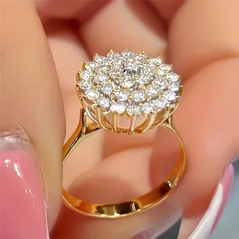 Sparkling Round Gold Ring Jula Jewelry
