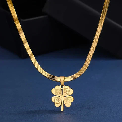 Golden Shamrock Necklace Jula Jewelry