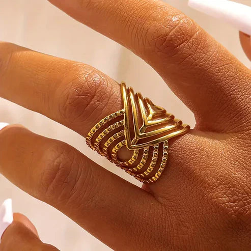 Golden Patterned Ring Jula Jewelry