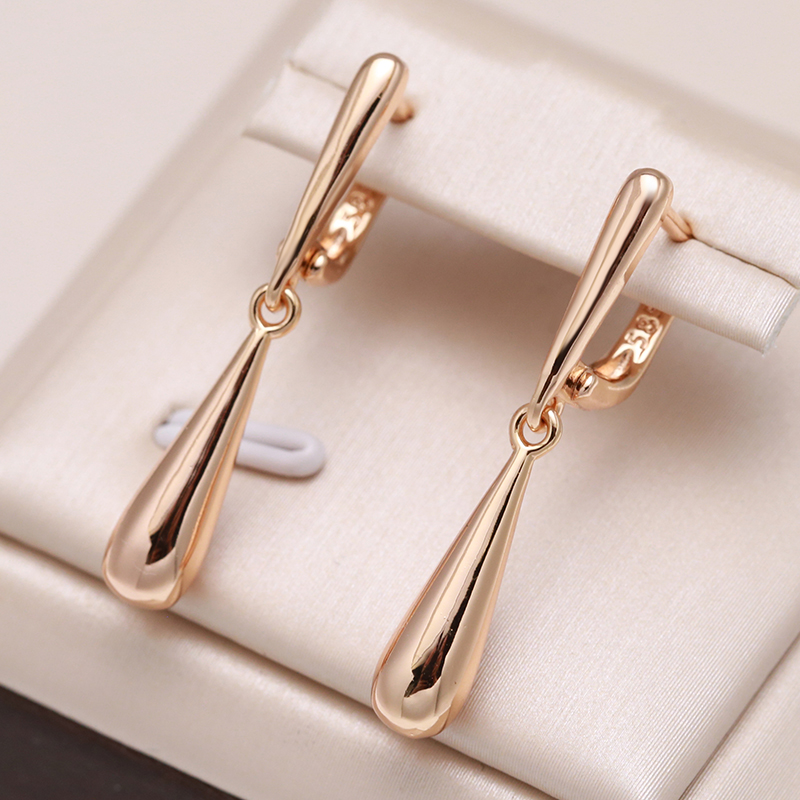 Elegant Golden Teardrop Earrings Jula Jewelry