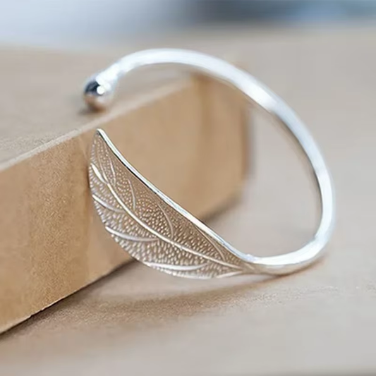 Silver leaf-shaped ring Jula Jewelry