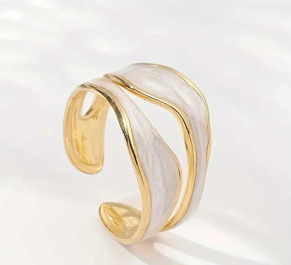 Vintage White Gold Band Jula Jewelry